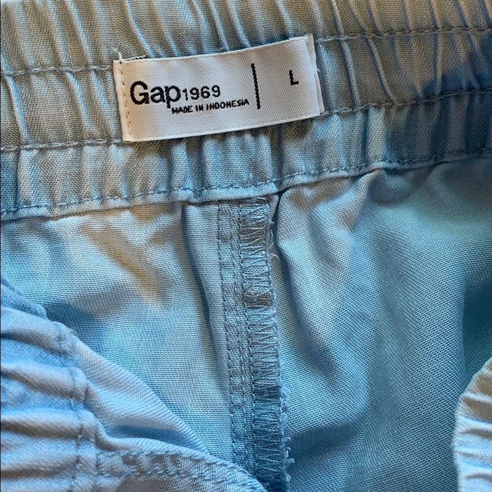 Shorts - Picture 3 of 3